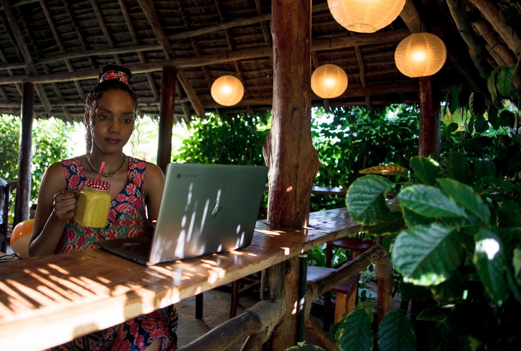 Yasa Inn Nungwi Bagian luar foto